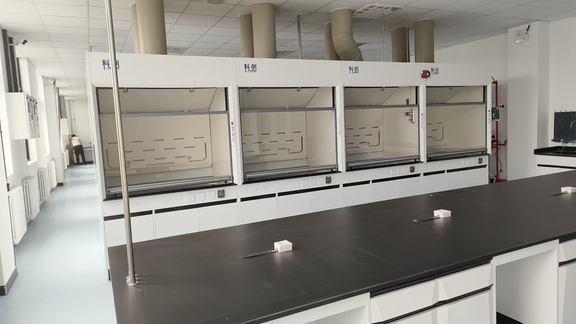 實(shí)驗(yàn)室裝修及家具案例